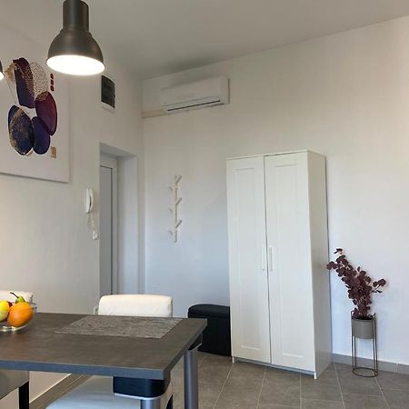 City Vibes Apartment بولا المظهر الخارجي الصورة